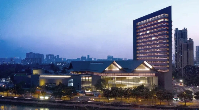 媒体报道：锦观新闻：四川大学博物馆换“新装” 今起正式揭幕-四川大学博物馆